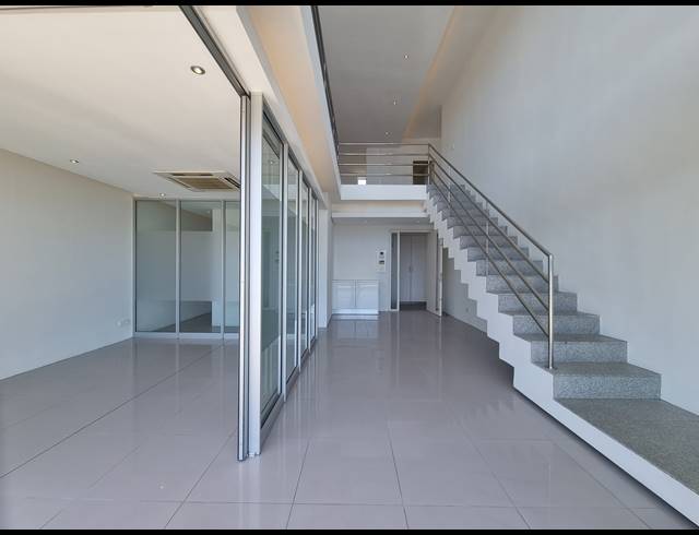 2,111M² OFFICE FOR SALE IN LAGOON BEACH